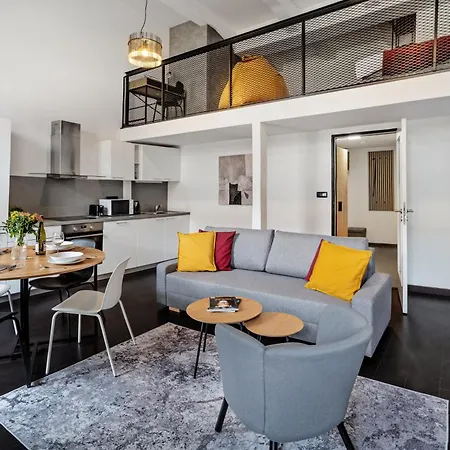 Family Duplex 2-Room Apartments I Metro I Karlin Square Apartmán