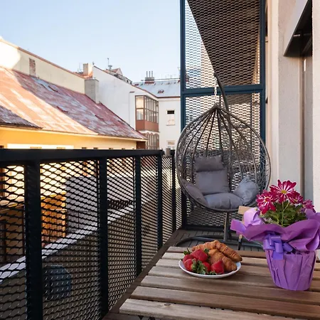 Lägenhet Family Duplex Near Center