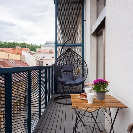 Near Center Family Loft-apartments Apartmán *