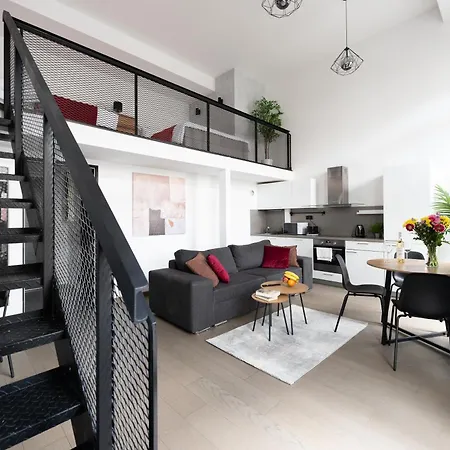 Near Center Family Loft-apartments