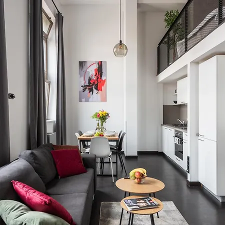 Family Duplex Near Center Lägenhet Prag