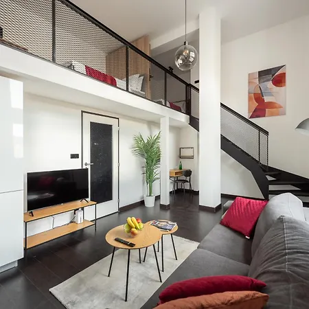 Family Duplex 2-Room Apartments I Metro I Karlin Square * Praha