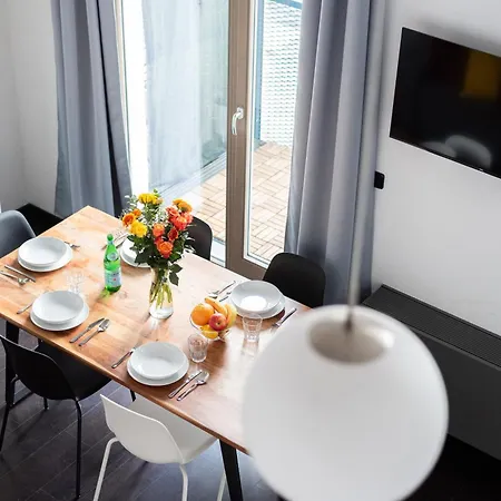 Family Duplex 2-room I Metro I Karlin Square Apartmán