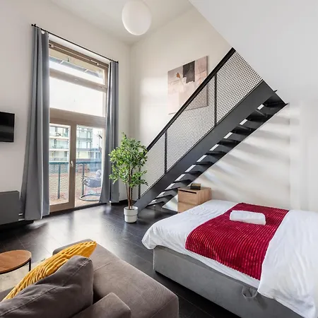 Family Duplex 2-room I Metro I Karlin Square *