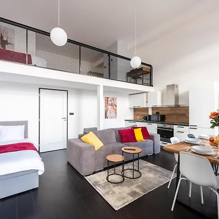 Family Duplex 2-room I Metro I Karlin Square * Prag