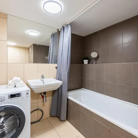 Family Duplex 2-room I Metro I Karlin Square Prag