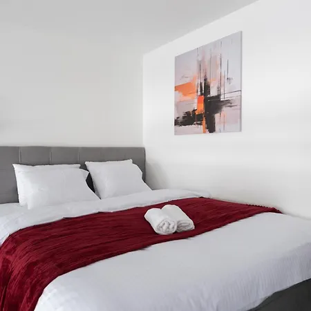 Family Duplex 2-room I Metro I Karlin Square Prag