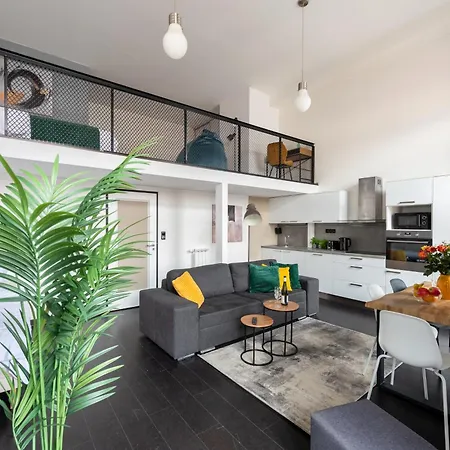 Family Duplex 2-room I Metro I Karlin Square 아파트 *