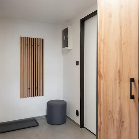 Family Duplex 2-room I Metro I Karlin Square 아파트