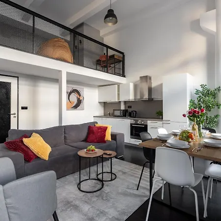 아파트 Family Duplex 2-room I Metro I Karlin Square *