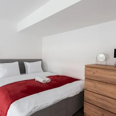 Near Center Family Loft-apartments