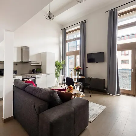 Near Center Family Loft-apartments Apartament