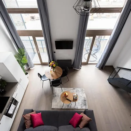Near Center Family Loft-apartments Apartament Praga