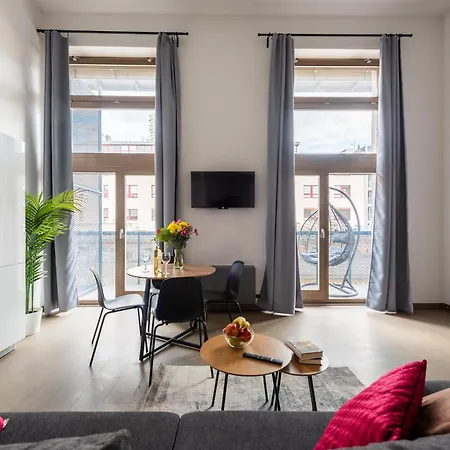 Near Center Family Loft-apartments Praga
