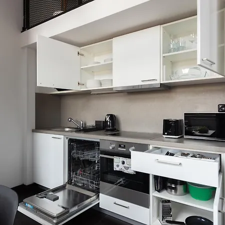 Near Center Family Loft-apartments פראג