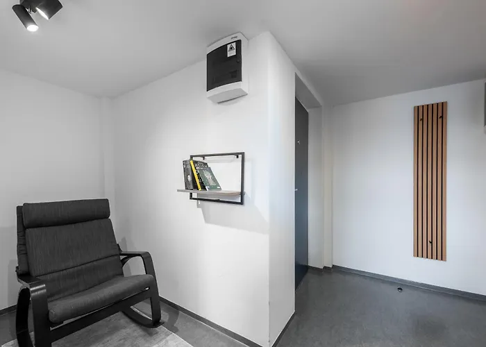 Family Duplex Near Center Daire *