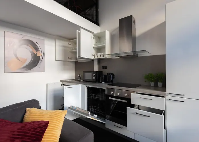Family Duplex Near Center Daire Prag