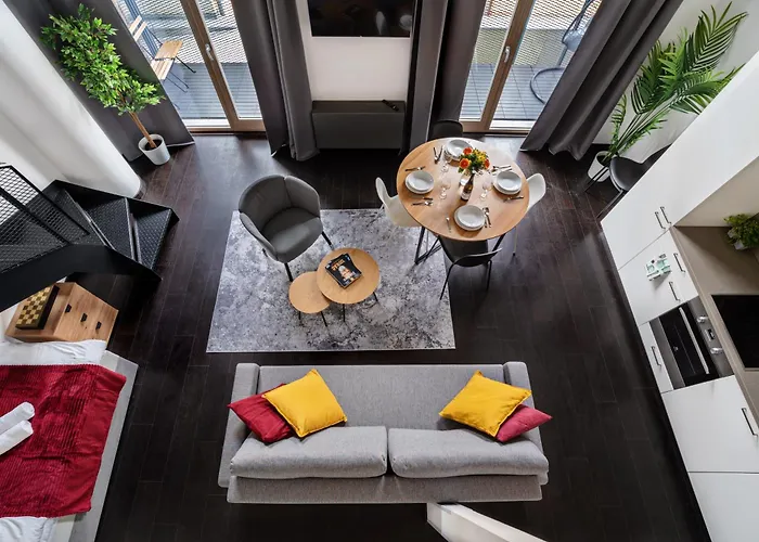 Family Duplex Near Center Prag