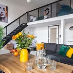 Apartment Family Duplex Near Center