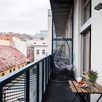 Family Duplex Near Center Apartment *