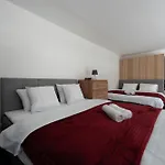 Family Duplex Near Center Apartment *