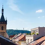 Family Duplex Near Center * Prague